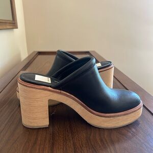 Dolce Vita Black Leather and Wood Camdin Clog Mules 7.5